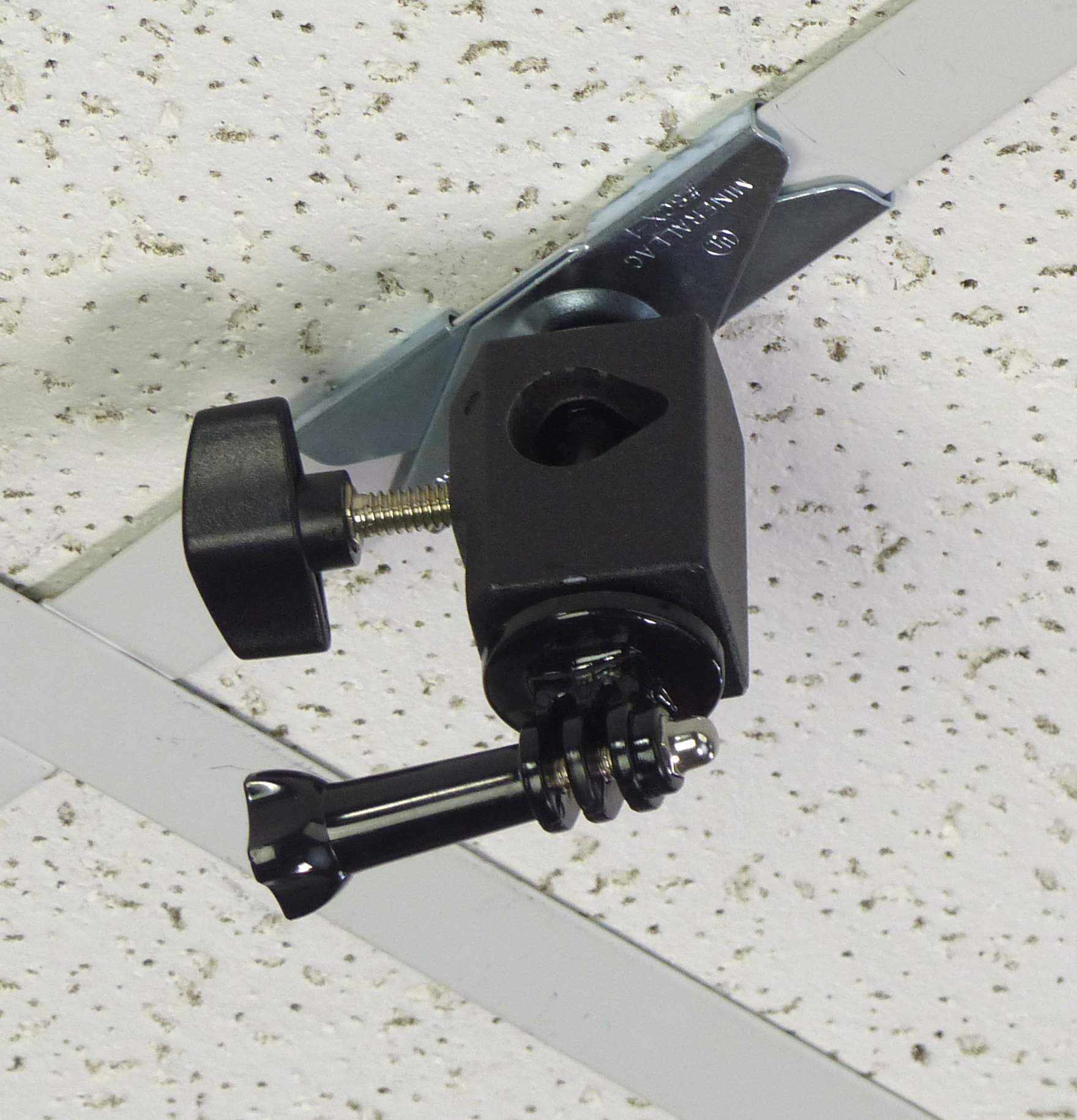 Support de caméra d'action suspendu au plafond suspendu ALZO pour GoPro et  autres - ALZO Digital