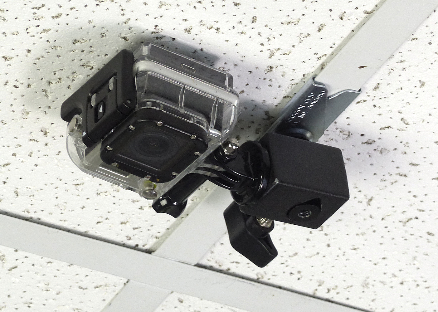 Support de caméra d'action suspendu au plafond suspendu ALZO pour GoPro et  autres - ALZO Digital